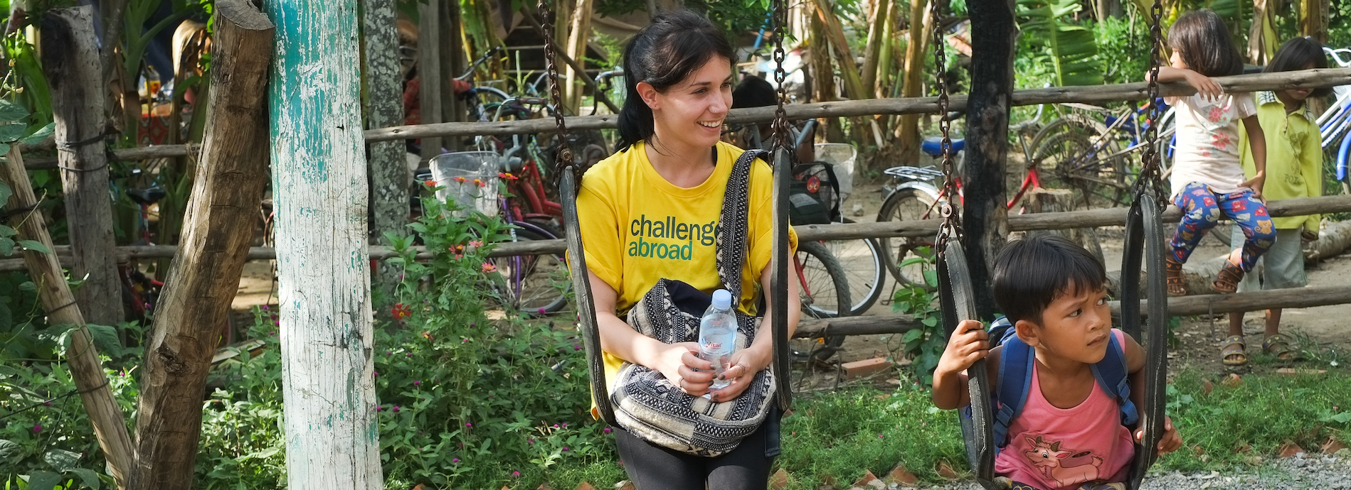 Our Top 3 Tips for Choosing the Perfect Overseas Volunteering Challenge Banner