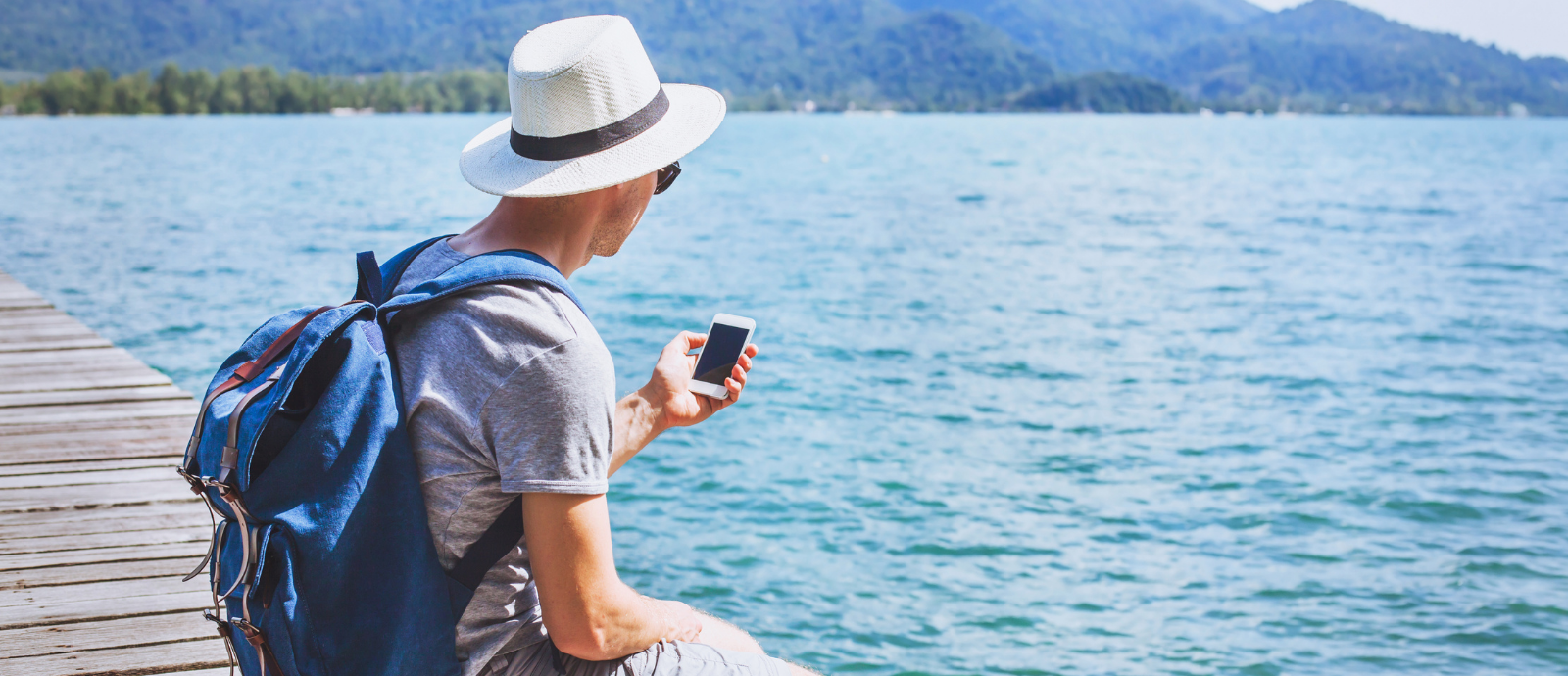 The best free travel apps to have when you travel abroad Banner